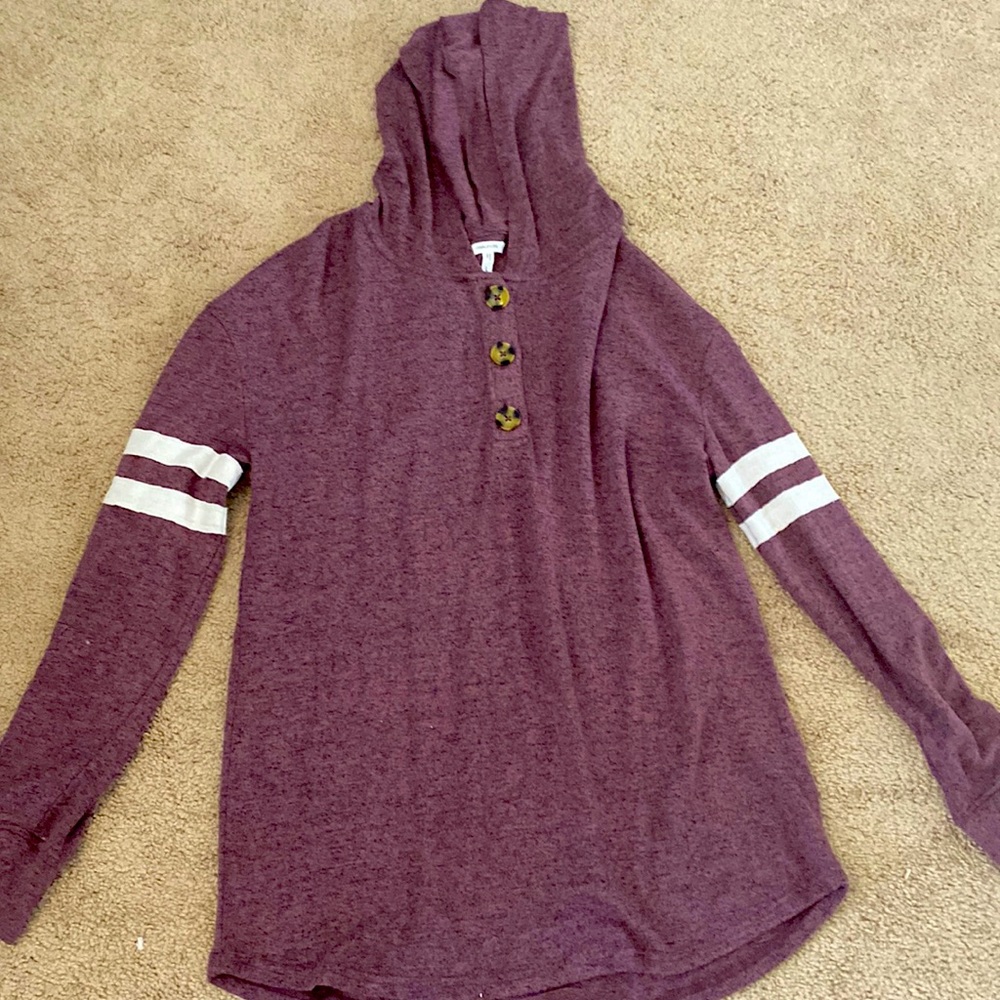 Long sleeved T-shirt with hoodie